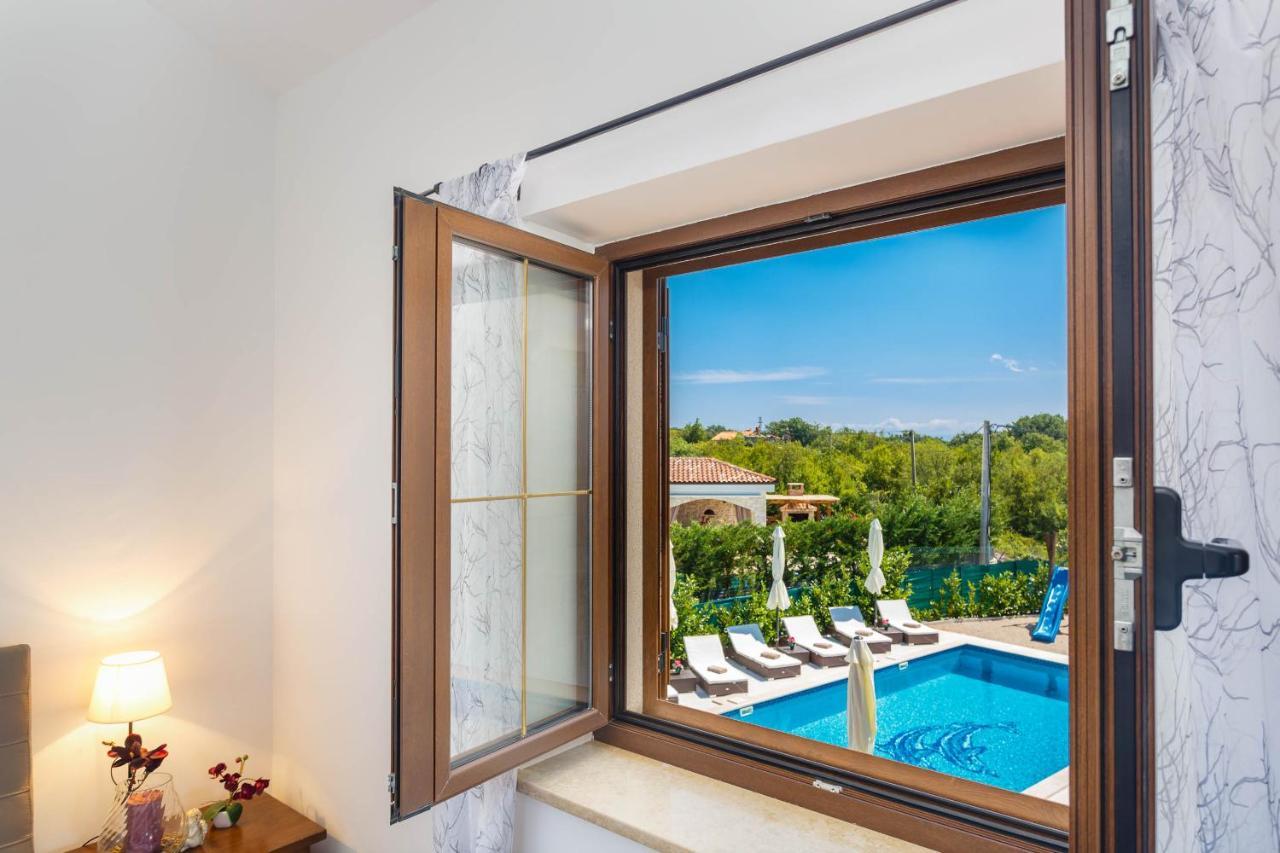 Villa Kamenica Kras エクステリア 写真